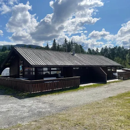 キャンプ場 Midttun Og