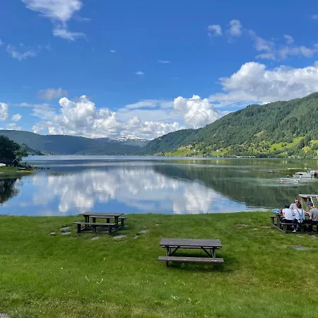 Midttun Og Vossestrand