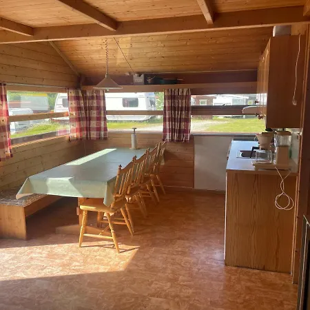 Midttun Og Vossestrand